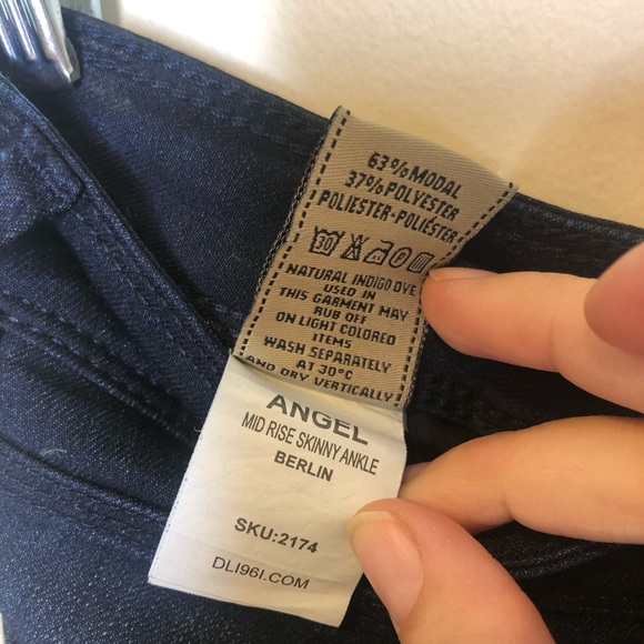 DL1961 Angel Skinny Dark Wash Jeans, Size 25 - Picture 4 of 11
